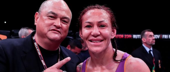 Ruthless Cris Cyborg claims Bellator featherweight title from Julia Budd in four history-making rounds