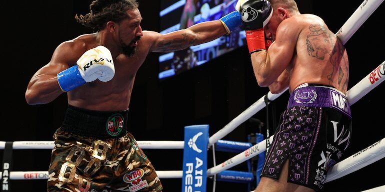 Demetrius Andrade retains WBO middleweight title with gruelling 12-round victory over Liam Williams